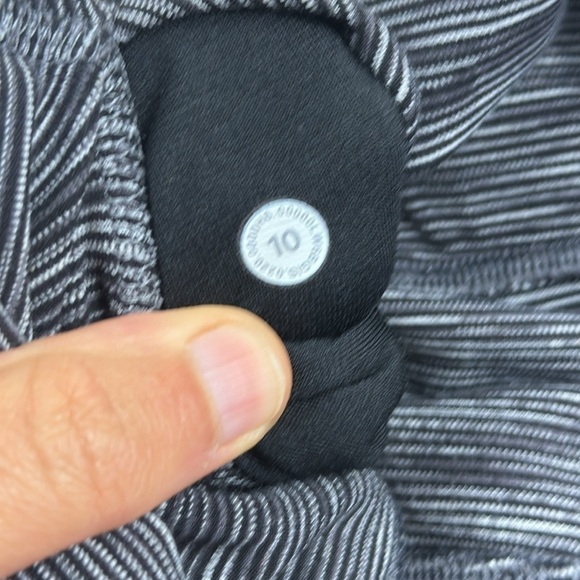 Lululemon Align Crop *21" Wee Are From Space Dark Carbon Ice Grey - Picture 5 of 6